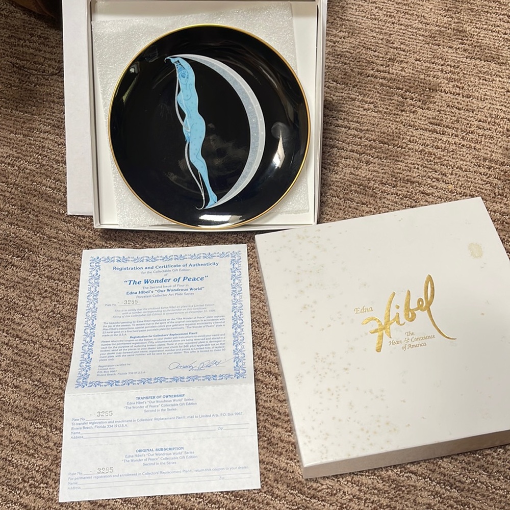 Edna Hibel Collectible plate with certificate of Authenticity and original box!
